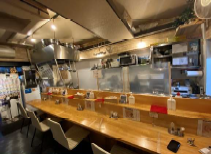 伊勢佐木長者町駅徒歩4分　昼夜問わず往来絶えないメイン通りのラーメン居抜き店舗！